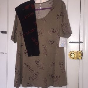 Lularoe outfit xl Perfect T with tc Leggings